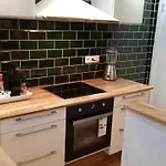 Liege 4420 Rue Jean Jaures 45 Grande Maison Joyeuse Avec Terrasse 30m2 Pour 8 Personnes Maximum *