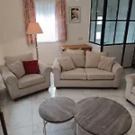 Liege 4420 Rue Jean Jaures 45 Grande Maison Joyeuse Avec Terrasse 30m2 Pour 8 Personnes Maximum *