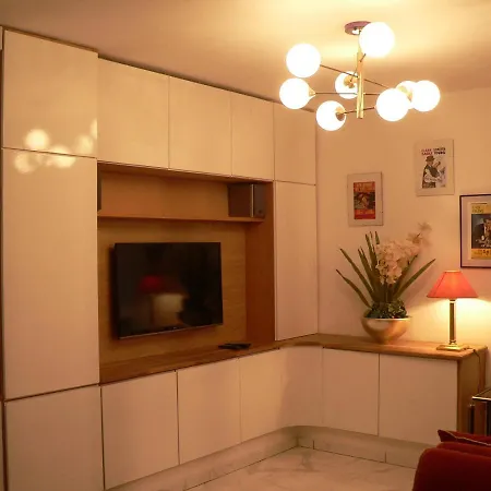 Liege 4420 Rue Jean Jaures 45 Grande Maison Joyeuse Avec Terrasse 30m2 Pour 8 Personnes Maximum Holiday home Saint-Nicolas (Liege)