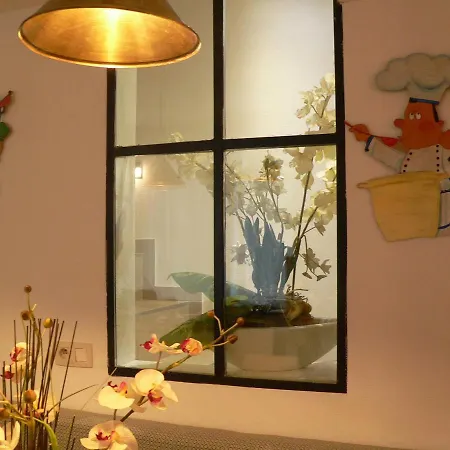 Liege 4420 Rue Jean Jaures 45 Grande Maison Joyeuse Avec Terrasse 30m2 Pour 8 Personnes Maximum