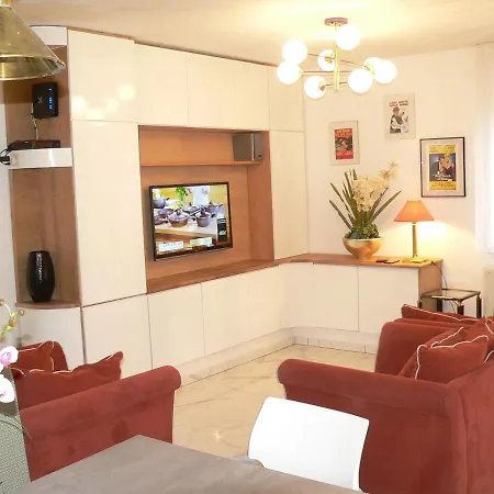 Liege 4420 Rue Jean Jaures 45 Grande Maison Joyeuse Avec Terrasse 30m2 Pour 8 Personnes Maximum Prázdninový dům *