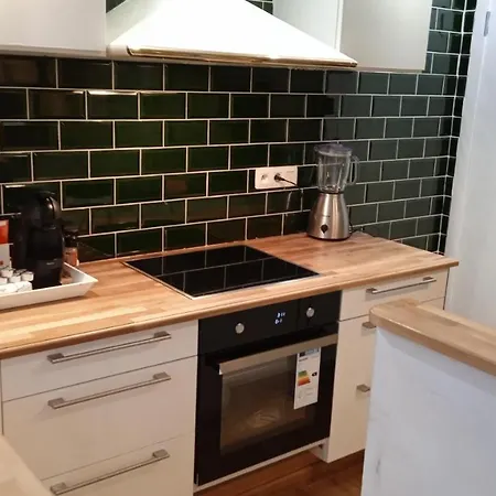 Liege 4420 Rue Jean Jaures 45 Grande Maison Joyeuse Avec Terrasse 30m2 Pour 8 Personnes Maximum *