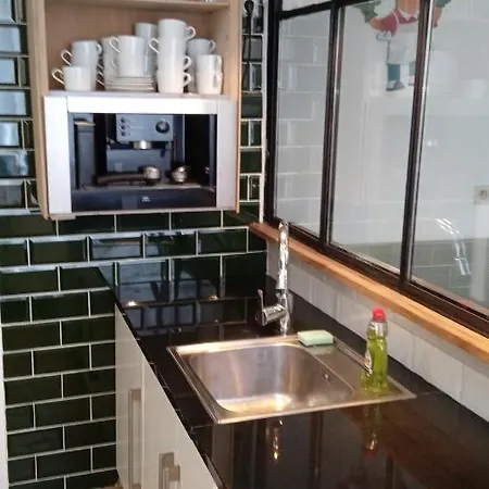 Liege 4420 Rue Jean Jaures 45 Grande Maison Joyeuse Avec Terrasse 30m2 Pour 8 Personnes Maximum 別荘