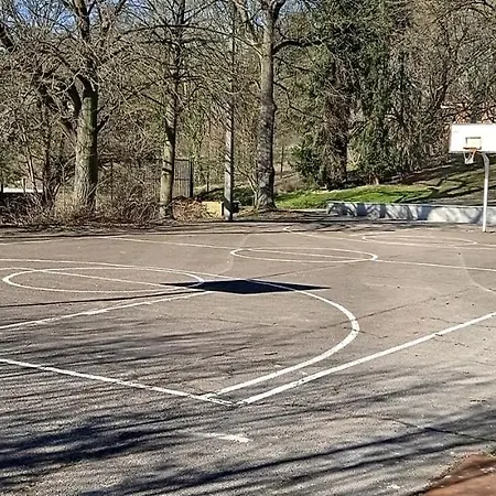 Liege 4420 Rue Jean Jaures 45 Grande Maison Joyeuse Avec Terrasse 30m2 Pour 8 Personnes Maximum *