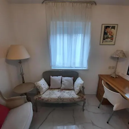 Liege 4420 Rue Jean Jaures 45 Grande Maison Joyeuse Avec Terrasse 30m2 Pour 8 Personnes Maximum Prázdninový dům