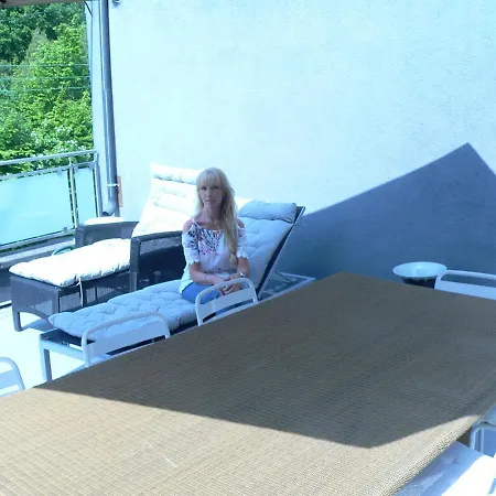 別荘 Liege 4420 Rue Jean Jaures 45 Grande Maison Joyeuse Avec Terrasse 30m2 Pour 8 Personnes Maximum *