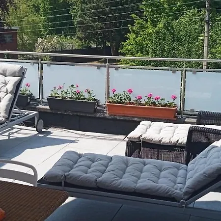 別荘 Liege 4420 Rue Jean Jaures 45 Grande Maison Joyeuse Avec Terrasse 30m2 Pour 8 Personnes Maximum *